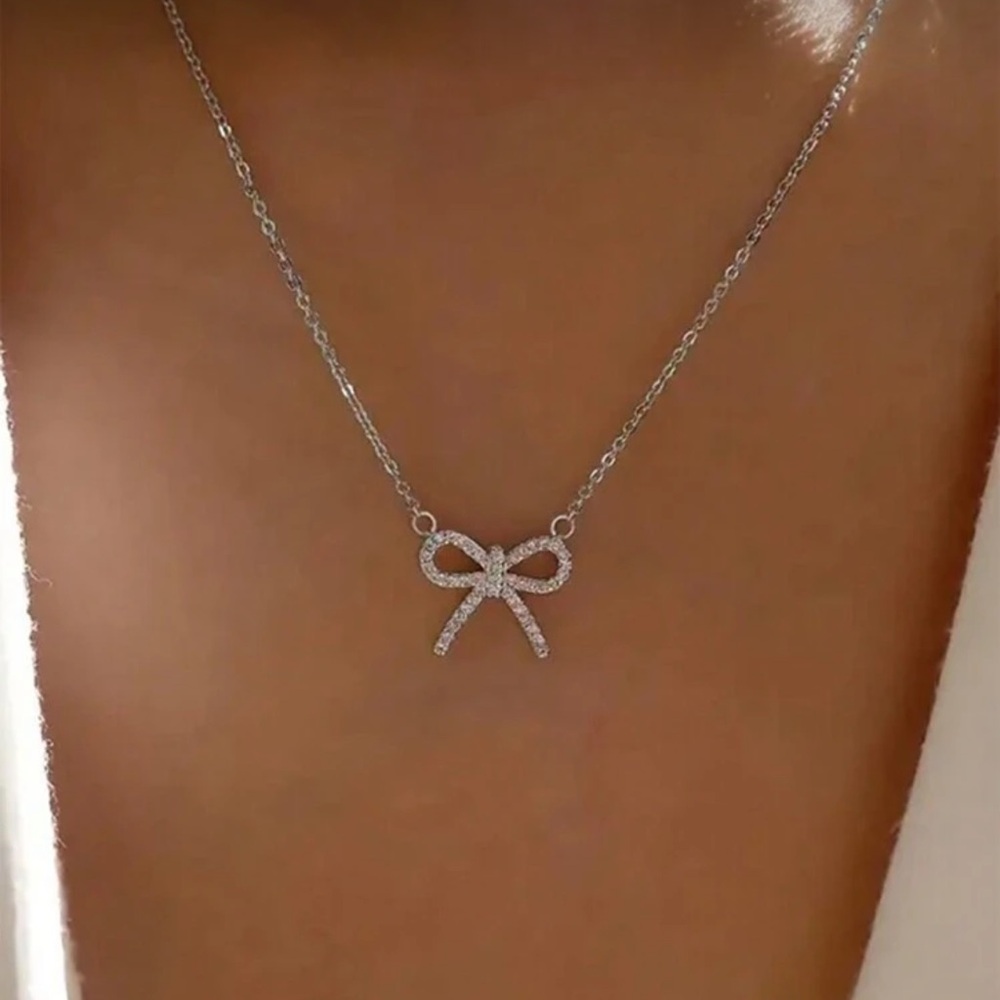 2/$10 NEW! Elegant Style Bow Pendant Necklace Holiday Silver Rhinestone